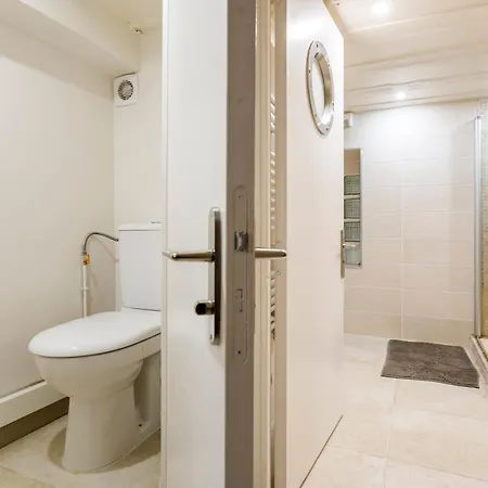 Rivoli Vieille Du Temple With Ac Paris